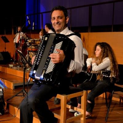 Member Proffesional Musician Accordion
